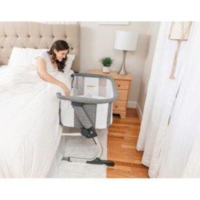  Baby Delight Beside Me Dreamer Bassinet and Bedside Sleeper