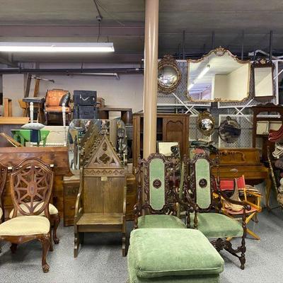 Estate sale photo