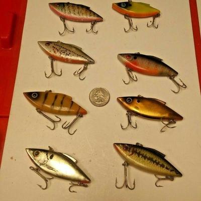 https://www.ebay.com/itm/114272382321	AB0395 USED VINTAGE FRESHWATER CRANK BAIT LOT #5 LOT CONTAINS 8 USED VINTAGE CRA	 $20.00 

