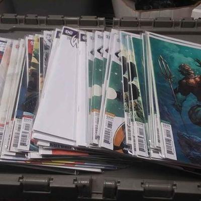 https://www.ebay.com/itm/114200237289	AB0286 DC COMICS LOT OF 37 VARIANT COVERS SOME DUPLICATES BOX 77 AB0286	 $115 
