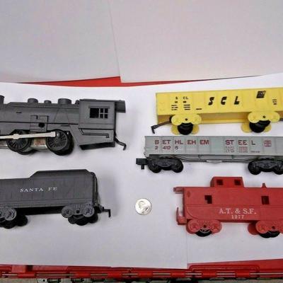 https://www.ebay.com/itm/124234324778	JR3003 USED VINTAGE 1960s S SCALE LOCOMOTIVE, COAL CAR, CABOOSE, AND TWO OTHE	Auction	Starts...
