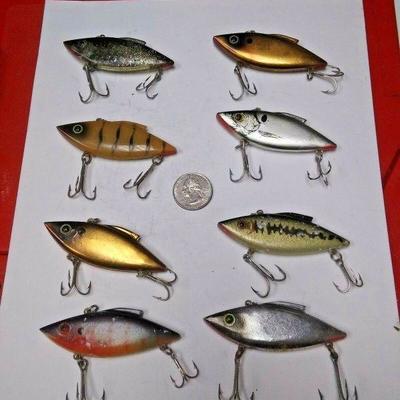https://www.ebay.com/itm/114272380726	AB0394 USED VINTAGE FRESHWATER CRANK BAIT LOT #4 LOT CONTAINS 8 USED VINTAGE CRA	 $20.00 
