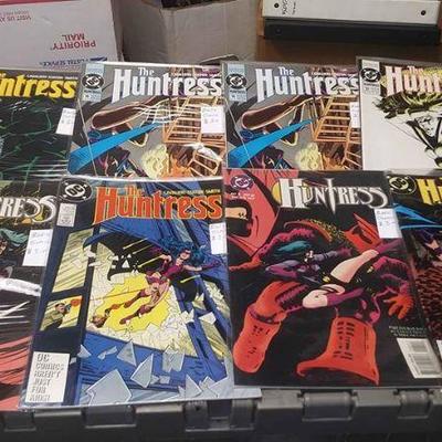 https://www.ebay.com/itm/124166290721	AB0300 VINTAGE DC COMICS BOOK LOT OF 68 HAWKMAN, JUDGE DREDD, RAGMAN HUNTRESS, FIRE STORM. BOX 77...