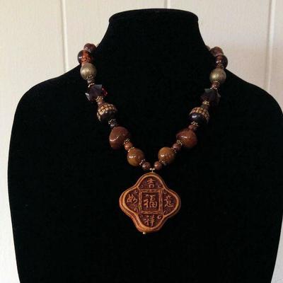 MMC068 Hodge Podge Necklace, Brown Tones
