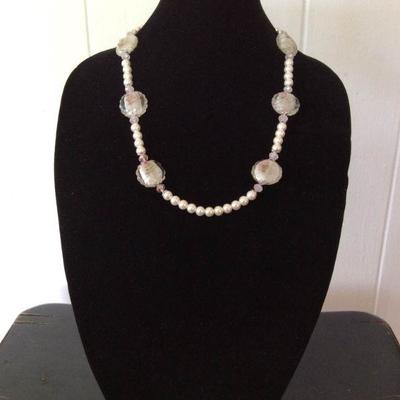MMC035 Hand Blown Glass Beaded Necklace, White/Pink