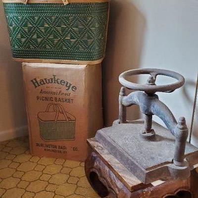 Estate sale photo