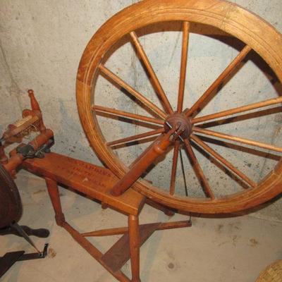 Spinning wheel- 28" wheel