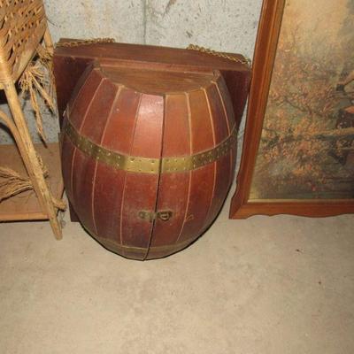 Neat vintage barrel bar