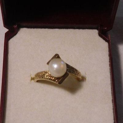 14 k Pearl Ring -- Tested 14 k