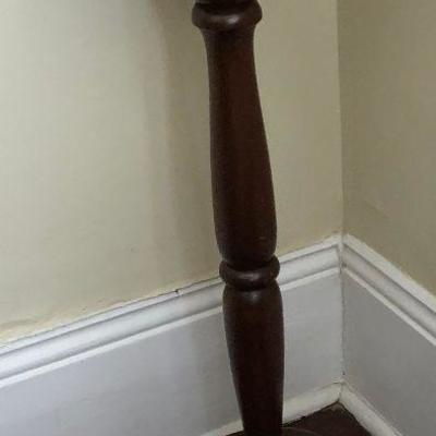 PR1014 https://www.ebay.com/itm/124267522093 PR1014: Antique Wood Pedestal Plant Stand Local Pickup Auction  Starts After 6PM 07/22/2020 