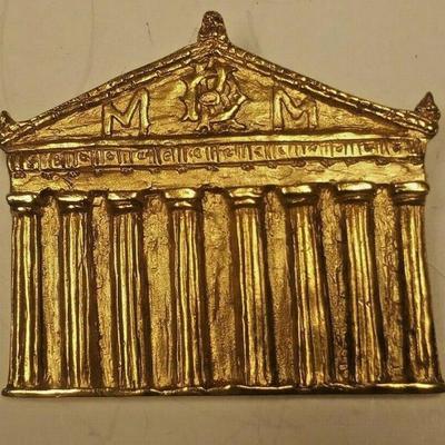 WL3027 https://www.ebay.com/itm/124267482154 WL3027 USED VINTAGE GOLD TONE 2000 DORIANS KREWE FAVOR PIN NEW ORLEANS MARDI- Auction...