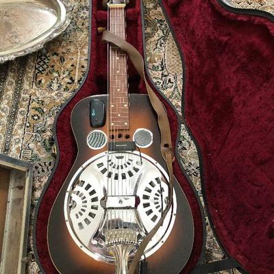 PR1019 https://www.ebay.com/itm/124267524102 PR1019: Gene Meyer's Dobro Style 60 Squareneck Eight-String Model 1979 Local Pickup...