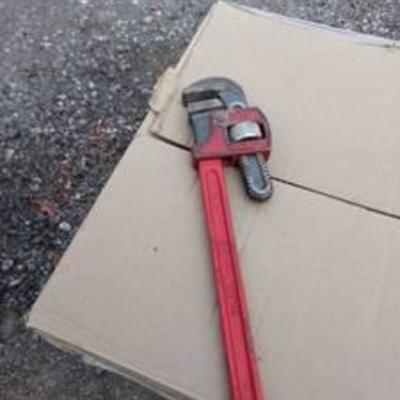 companiom 18in pipe wrench