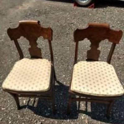 2 vintage chairs