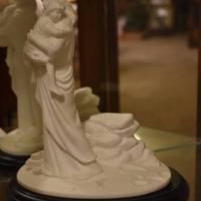 Lenox Figurine w Wood Base -Jesus Footprints Figure w. Child on Wood Base 10 Tall