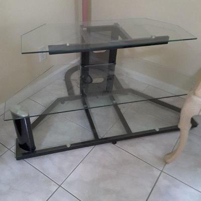 Sturdy and strong TV Stand