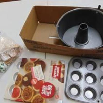 Cake and Cupcake pans -