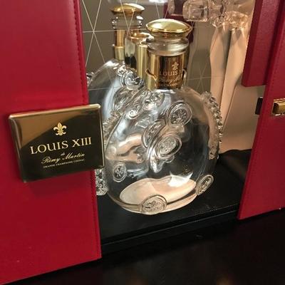 NO ALCOHOL, ONLY BOTTLE W/BOX IS FOR SALE. 