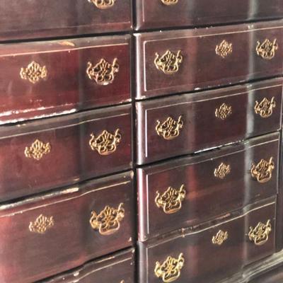 Bedroom Set 4 Pieces $250
66 x 18 x 34
51 x 18 x 43
27 x 15 x 26 ( Two of These)