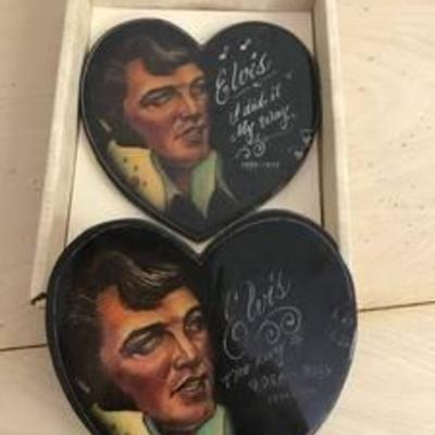 2 Elvis wood decor pieces