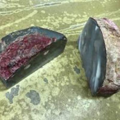 2 cut polished geodes