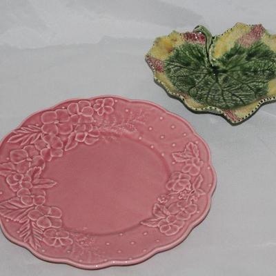 Bordallo Pinheiro: â€œIngridâ€ Salmon Dinner Plates.        (12 ea.)  and â€œAutumn Serviceâ€ Leaf Salad Plate (12 ea.)
