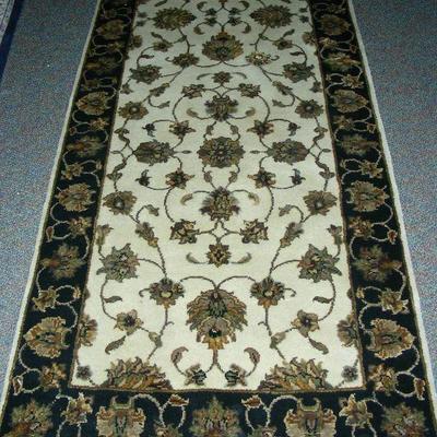 Hand knotted wool & silk runner