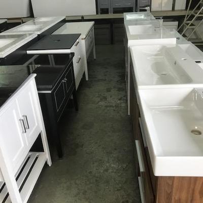Bathroom Vanities/Sinks