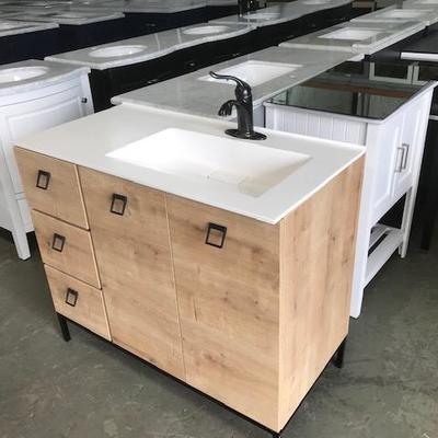Bathroom Vanities/Sinks