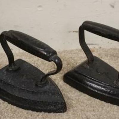 1015	COLLECTION OF 4 ANTIQUE FLAT IRONS
