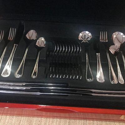 Stainless Steel Flatware Set