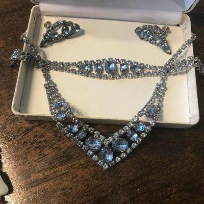 Lots of Jewelry