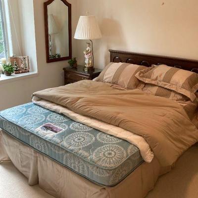 Queen size bed