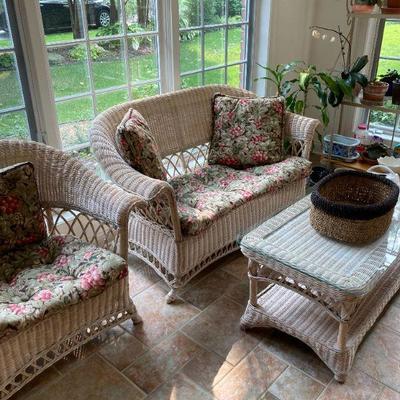 Mint 5 piece wicker set