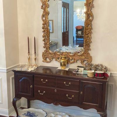 Ethan Allen Q. Anne seideboard