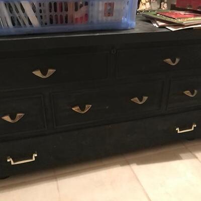 Lane cedar-lined hope chest
