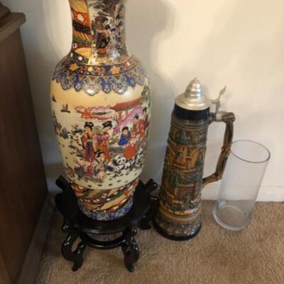 Large Asian vase and large stein 