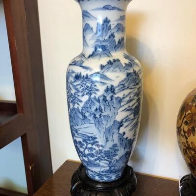 Asian vase 