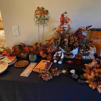 Holiday Decorations 