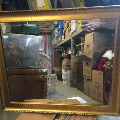 https://www.ebay.com/itm/124355465261	LAR0030 Gold Framed Mirror with Rivited Trim Pickup Only ( 23" L X 19" H)		20	Buy-It-Now
