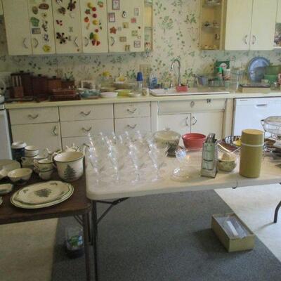 Spode Christmas serving pieces & more