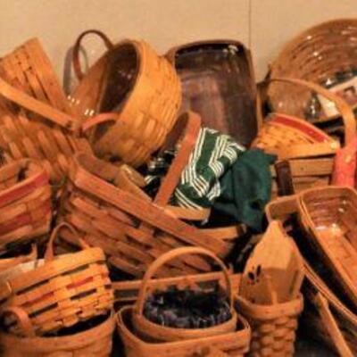 Longaberger basket lovers delight.  All shapes and sizes, with and without liners.
