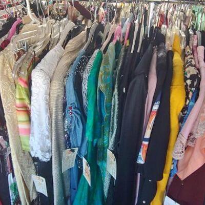 Special dealer rack! A double rack Packed with 275 garments. Make a good offer and it all goes home with you! Great stuff with lots of...