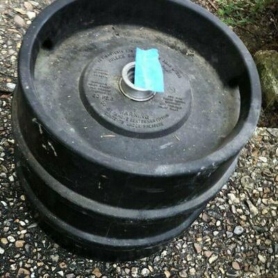 https://www.ebay.com/itm/124408580215	TL6005: Miller Pony Keg Pickup Only Empty		 Buy-It-Now 	 $35.00 
