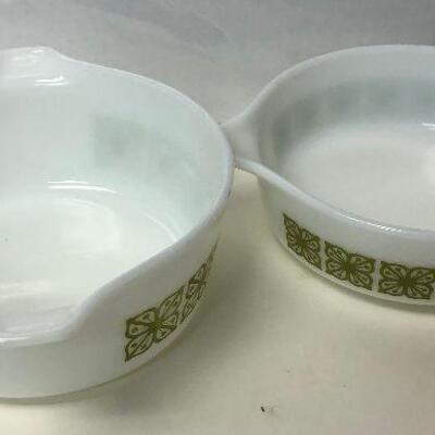 KG4003	https://www.ebay.com/itm/124408688457	KG4003 Vintage Pyrex 472 1.5 Pt 13 (2) Casserole Dish Press Print Green and White Americana...