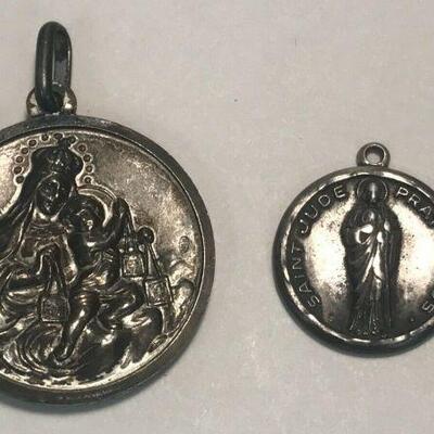 https://www.ebay.com/itm/114477673370	"WL198 LOT OF 2 RELIGIOUS PENDANTS STAMPED 800 AND STERLING	"	Buy-It-Now	 $20.00 
