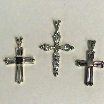 https://www.ebay.com/itm/114477731781	"WL191 STERLING SILVER GEM CROSS PENDANTS LOT OF 3 	"	Buy-It-Now	 $20.00 
