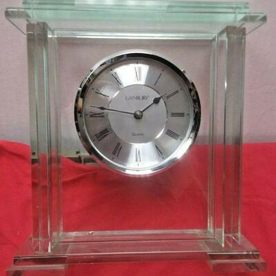 https://www.ebay.com/itm/124374715213	WL3131 USED VINTAGE DANBURY QUARTZ GLASS MANTLE CLOCK 		24.99	Buy-It-Now
