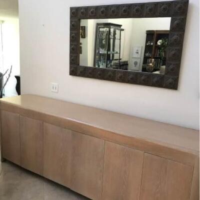 Buffet and Mirror