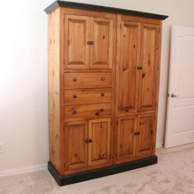 56"W X 81.5H X 18"D

